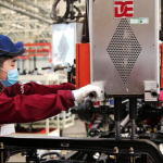 China paso de manufactura a economía de servicios ahora tiene un Problema Deflación manufactura se deprime y se lleva a los servicios 1