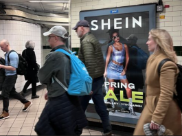 Shein se ha expandido rápidamente de un vendedor de ropa chino con descuento a una marca de moda global. FOTO: SUZANNE PLUNKETT/REUTERS