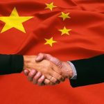 apreton-manos-negocios-fondo-ban