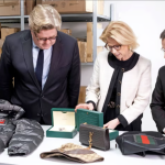 Una nueva ley permite a la policía confiscar articulos de lujo sin explicacion